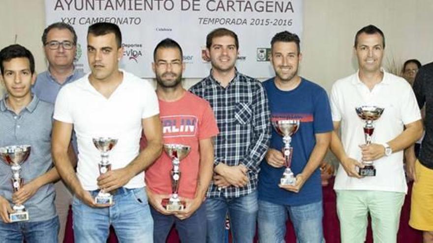 La Liga Local de Fútbol de Cartagena reconoce a los mejores de la temporada