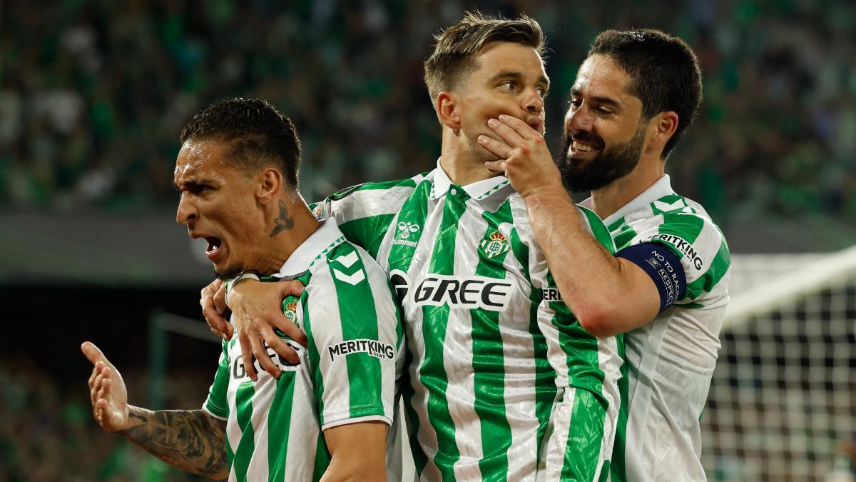 El Betis quiere seguir haciendo historia y busca la clasificación a la Liga de Campeones: así puedes ver el partido frente a Osasuna en Movistar Plus+