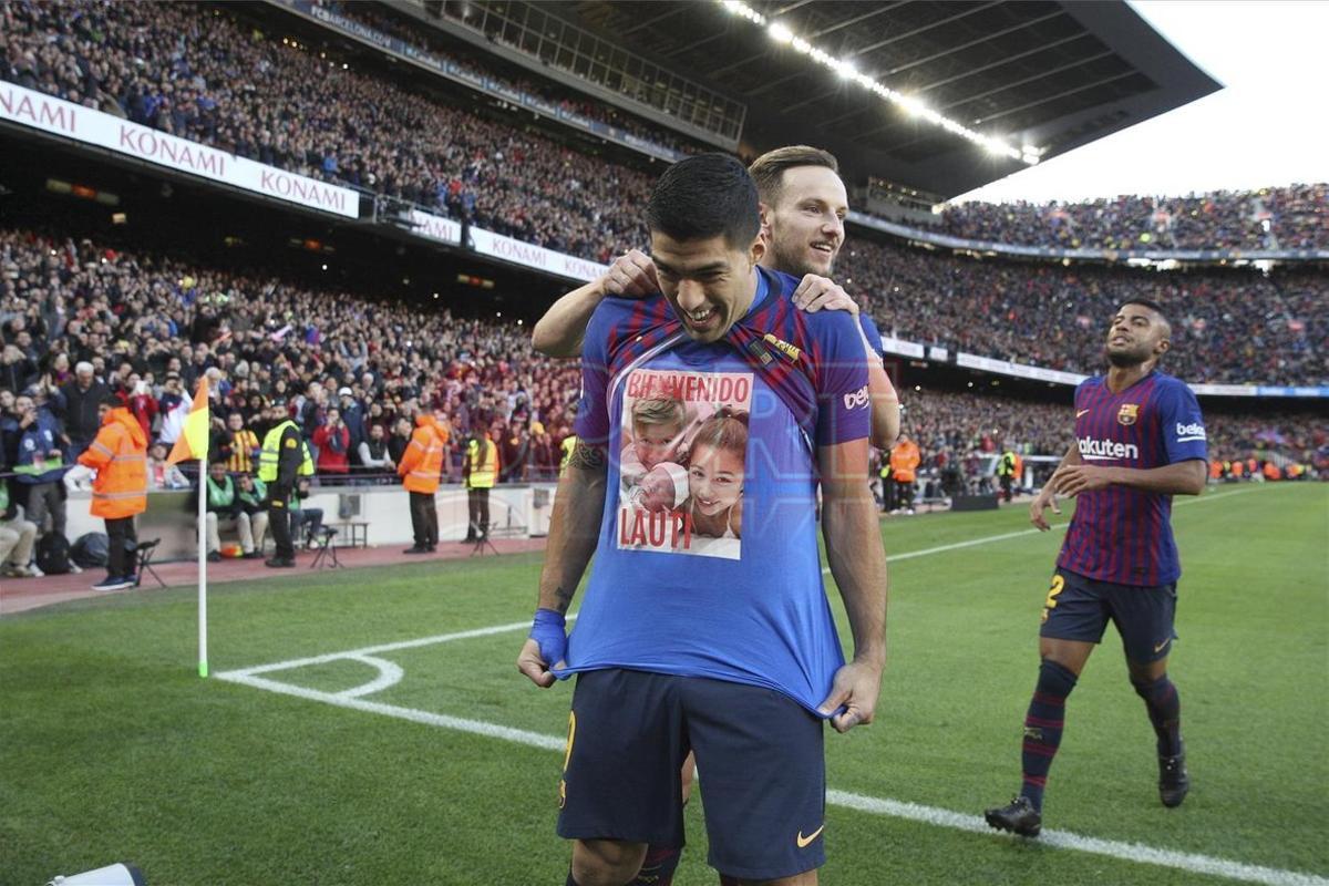 Luis Suárez dedicó el gol a su hijo recién nacido 'Lauti' Luis Suárez dedicó el gol a su hijo recién nacido 'Lauti'
