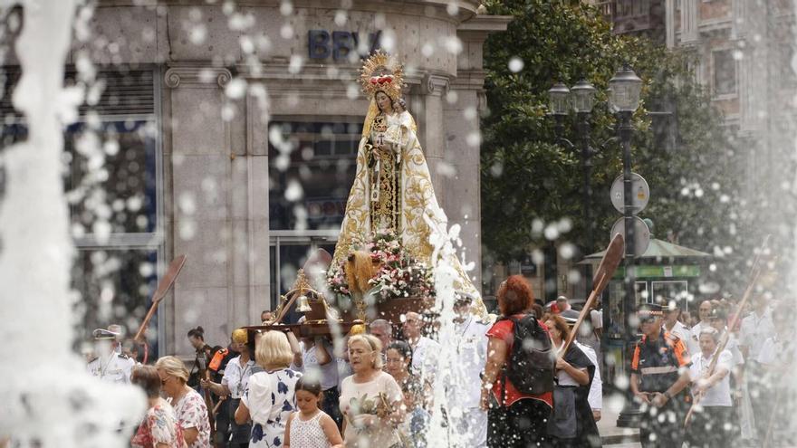 La procesión de El Carmen, en Gijón