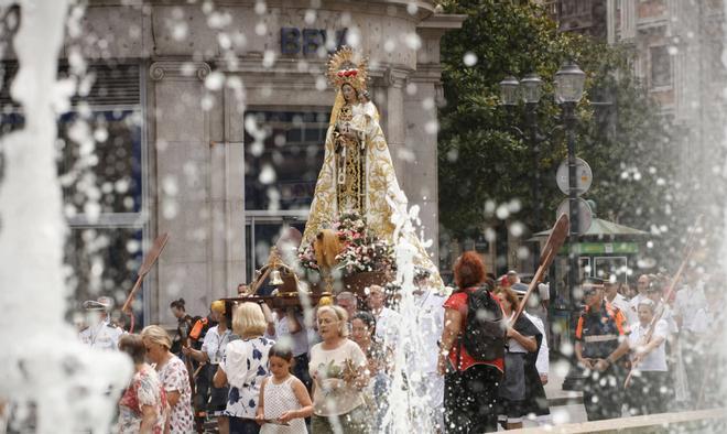 La procesión de El Carmen, en Gijón