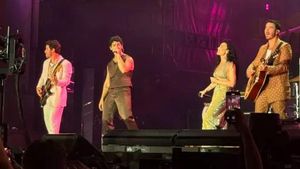 Demi Lovato, en concierto con los Jonas Brothers en el MetLife Stadium