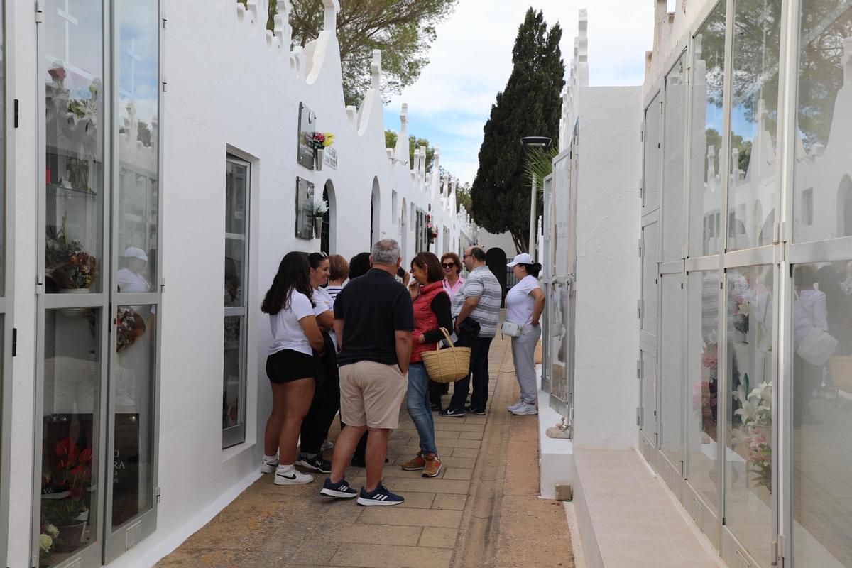 Día familiar para la memoria familiar en Formentera por Tots Sants