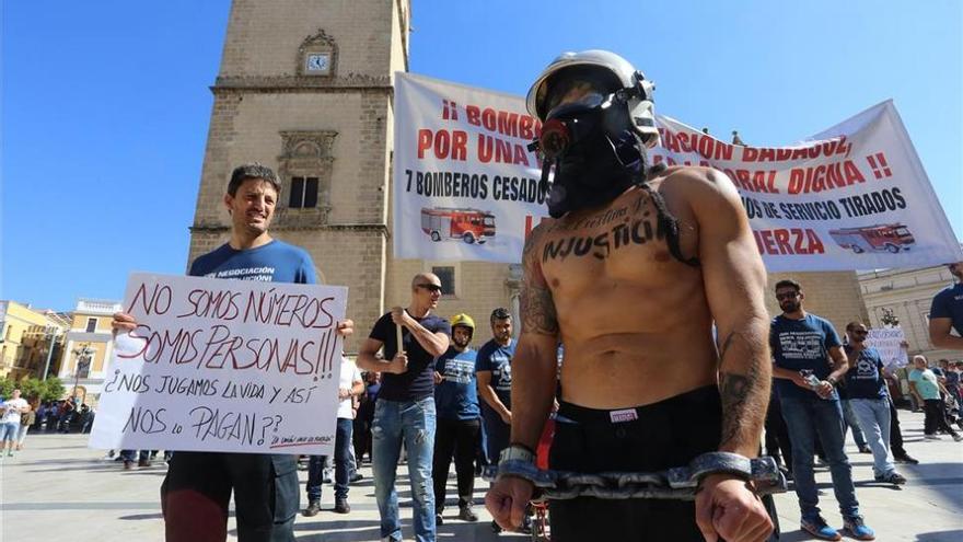 Los bomberos de Badajoz urgen una reunión con el ayuntamiento