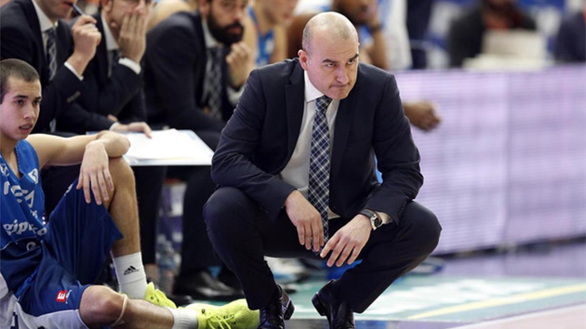 El entrenador del GBC, Jaume Ponsarnau. durante el partido