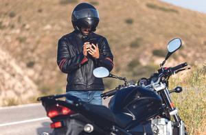 Los motoristas, obligados a llevar chaleco reflectante a partir de octubre