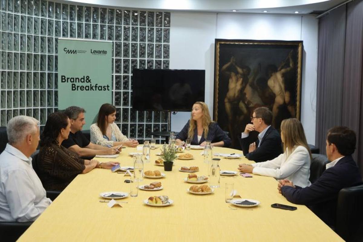 Bea Carrascosa, jefa de producción de Levante TV, fue la encargada de conducir el evento.