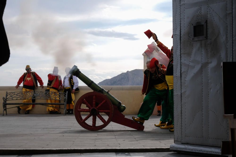 Los Moros y Cristianos se despiden de los cargos festeros de 2019 y dan la bienvenida a los de 2020