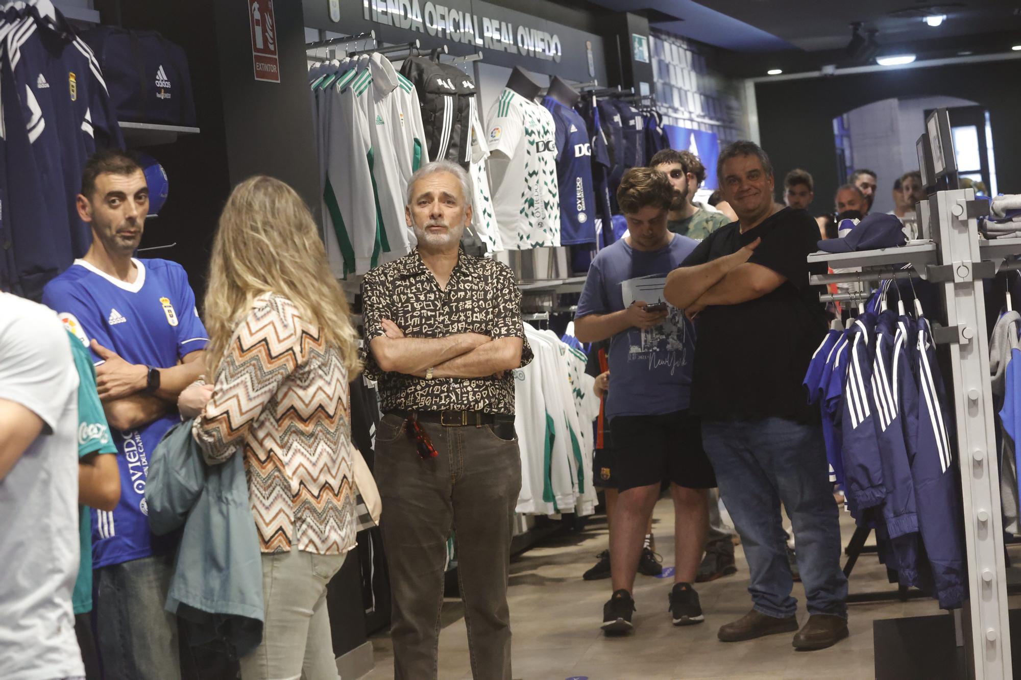 En imágenes: Jesús Martínez, nuevo socio del Real Oviedo