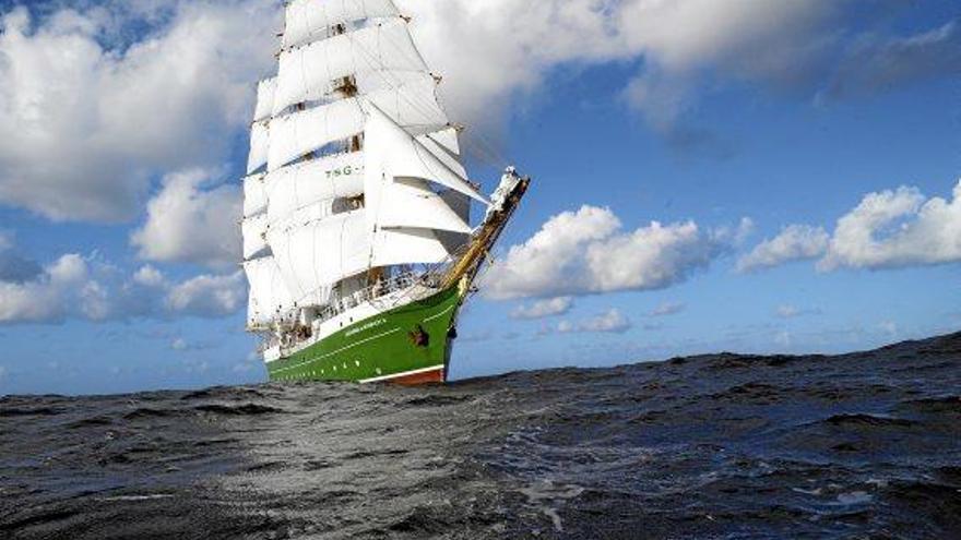 &quot;Alexander von Humboldt II&quot; liegt vor Mallorca