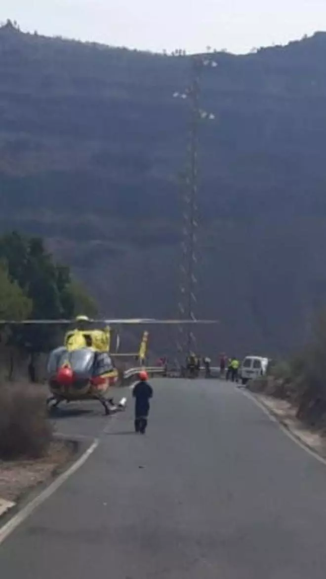Dos ciclistas heridos en una colisión frontal entre ellos en Gran Canaria