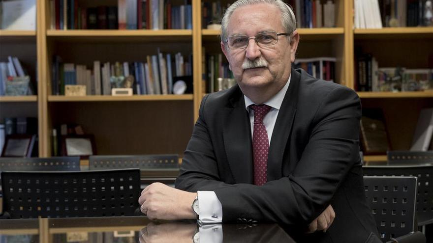 El cordobés Serafín Romero deja la presidencia del Consejo General de Médicos