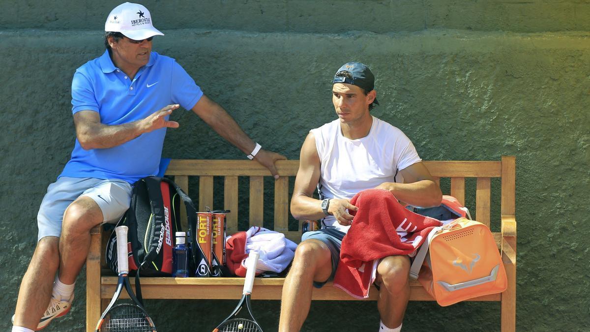 Toni Nadal, en su época de entrenador de su sobrino.