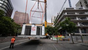 BCN alçarà en 10 dies un bloc prefabricat de vuit plantes