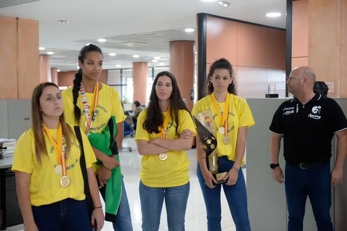 Las Palmas de Gran Canaria. Visita del Rocasa Gran Canaria a la redacción de LAPROVINCIA/DLP  | 29/05/2019 | Fotógrafo: José Carlos Guerra