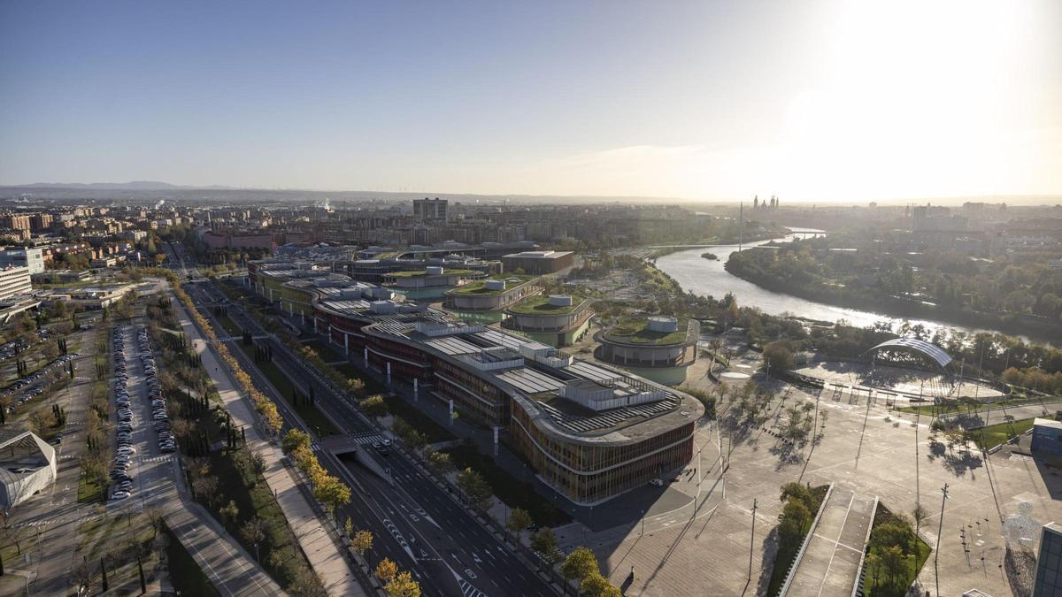 Vista general del recinto Expo desde la azotea de la Torre del Agua de Zaragoza.