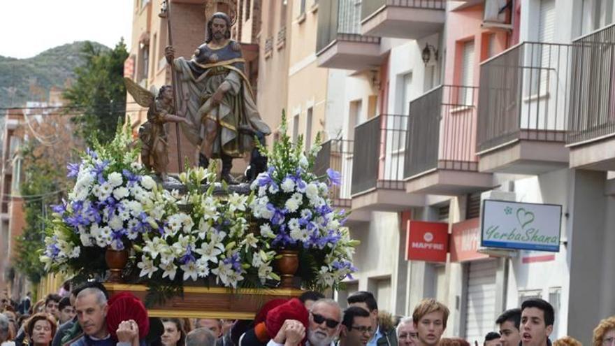 El patrón de Blanca, San Roque, se paseó por las calles de la localidad en una procesión multitudinaria.