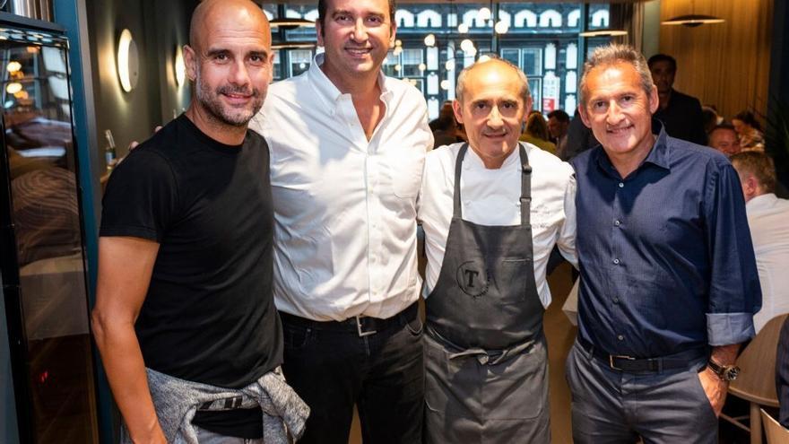 Pep Guardiola amb Ferran Soriano, Paco Pérez i Txiki Begiristain al restaurant Tast Català.