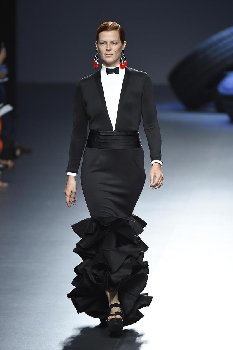 MBFWM: David Delfín Primavera/Verano 2016, Bimba Bosé con traje de gitana