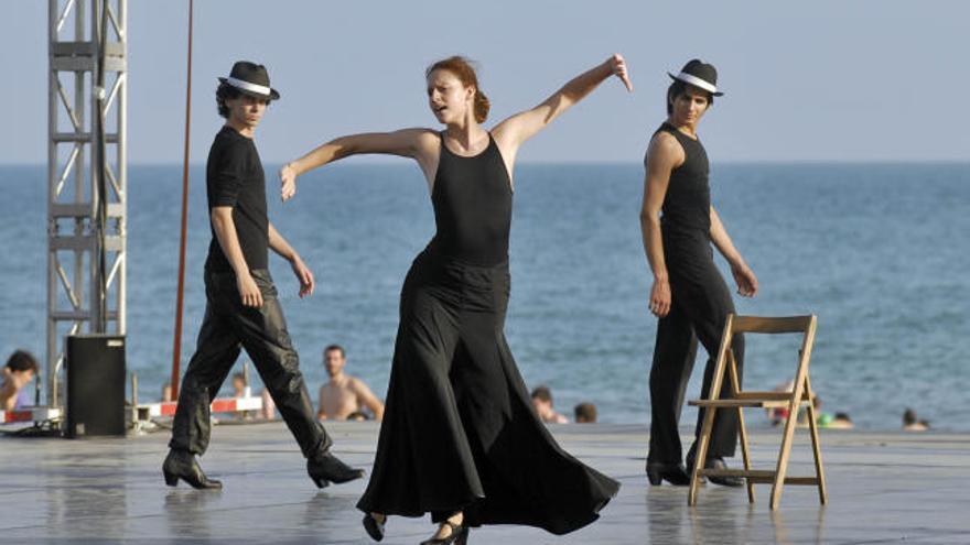 Danza junto al mar en la víspera del inicio del FIB