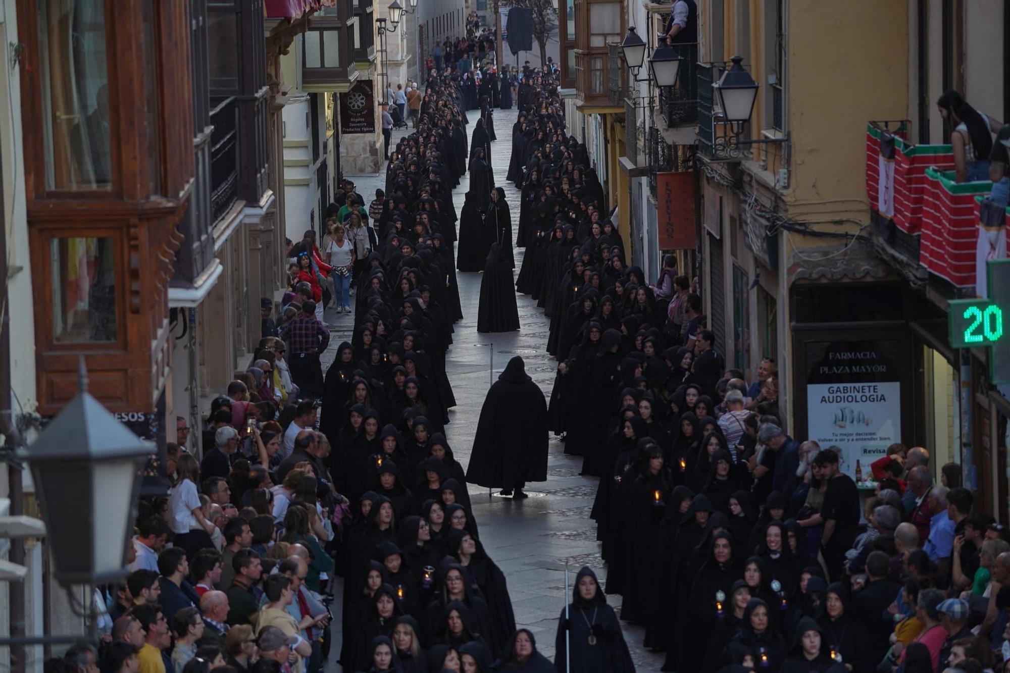 GALERÍA | La procesión de la Soledad, en imágenes