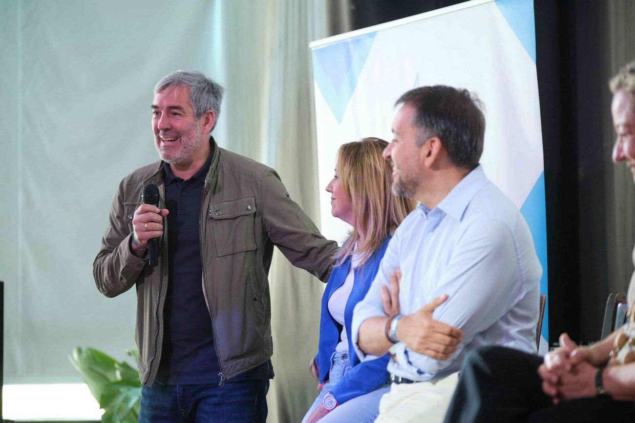 Clavijo se compromete con políticas de envejecimiento activo y Dávila a recuperar Ansina