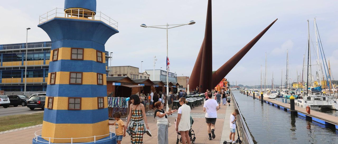 Una quincena &quot;excepcional&quot; con lleno hotelero y &quot;ganas de fiesta&quot; en Avilés: así se presentan las jornadas centrales del verano
