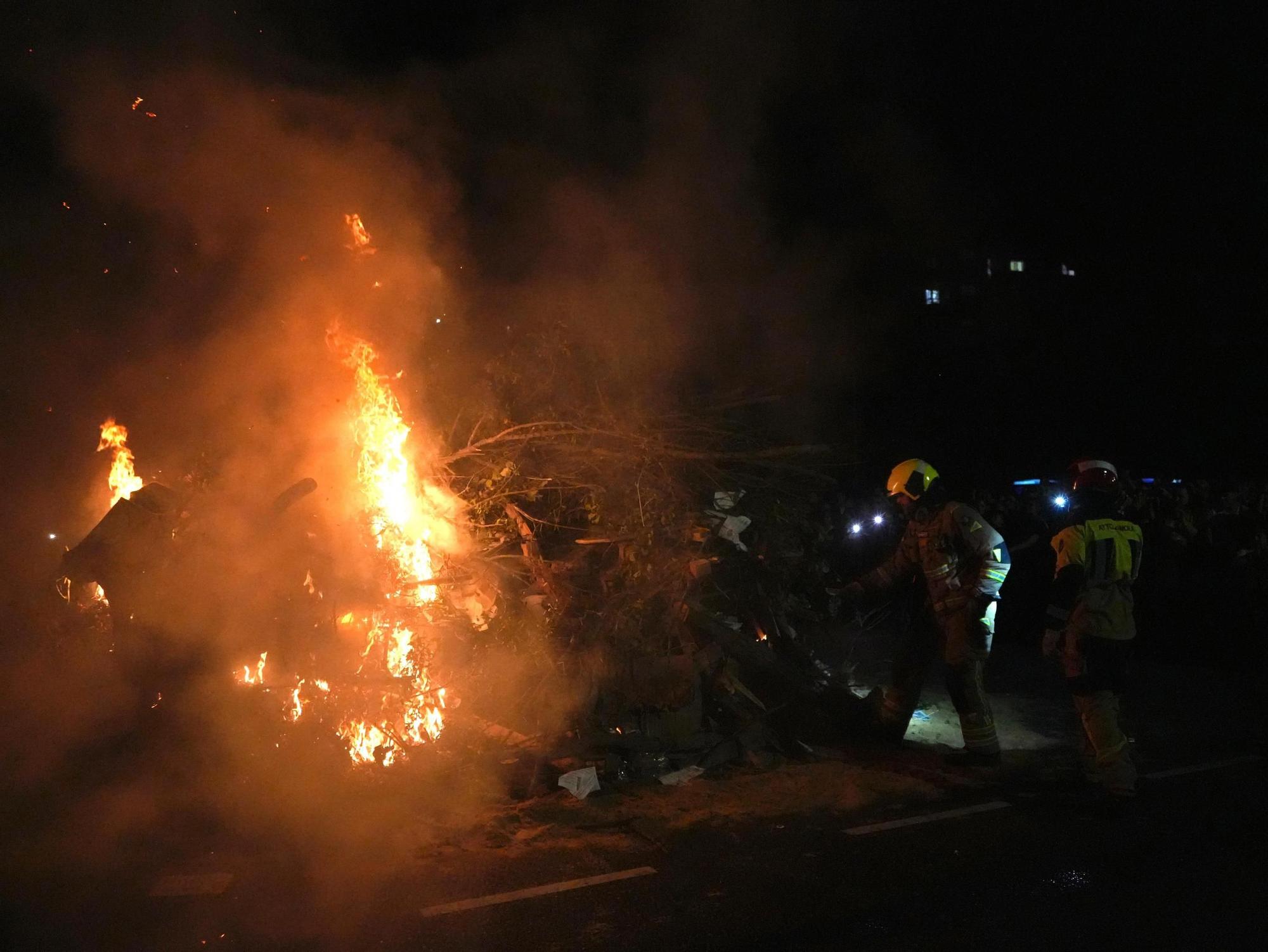 GALERÍA | Así ha transcurrido la hoguera de San Juan en Zamora: adiós a lo malo