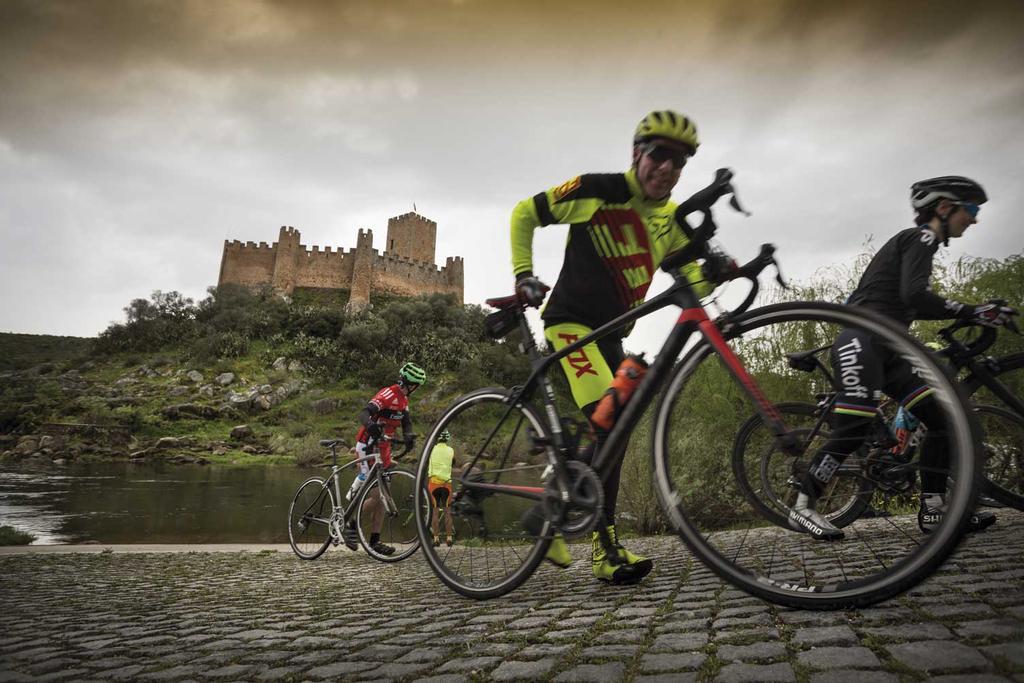 Castillo de Almourol, en una pequeña y escarpada isla del río Tajo