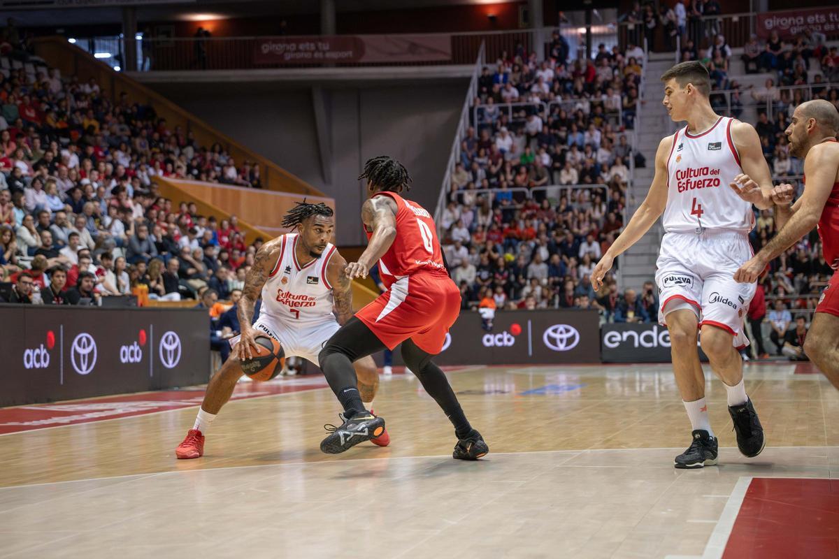 El talento de Jones no fue suficiente para remontar el partido en Girona