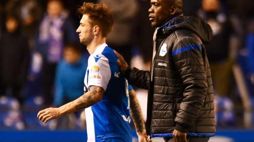 Cartabia y Seedorf, tras la derrota ante el Betis.