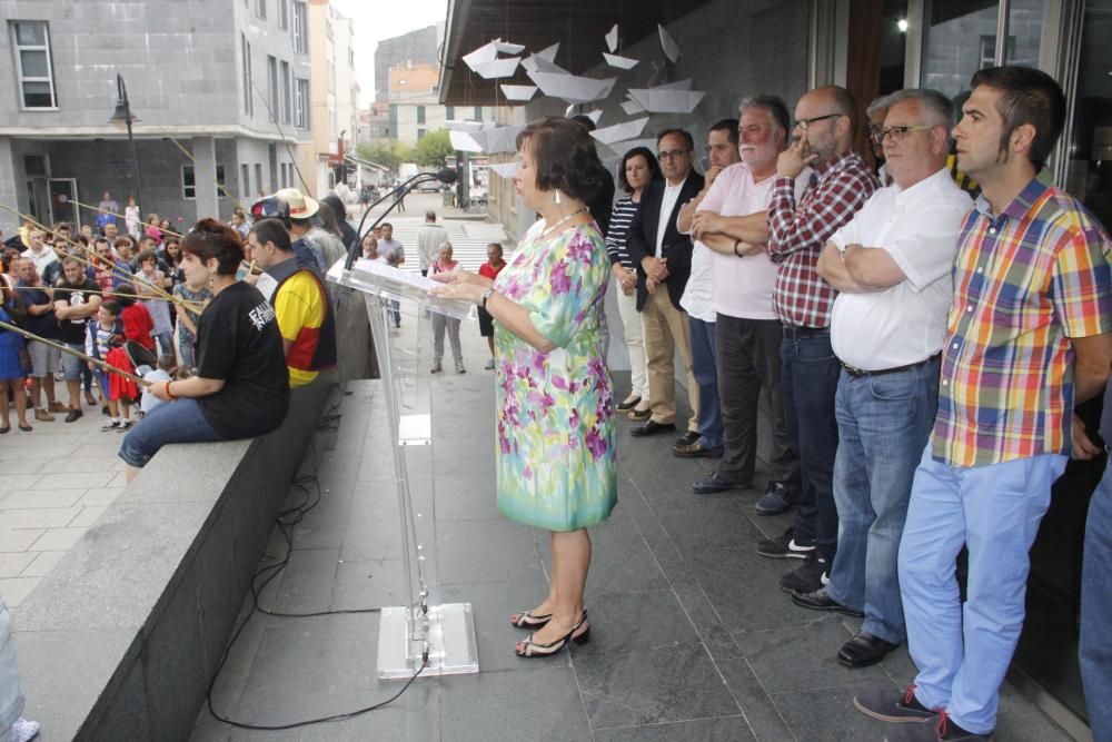 La presidenta de ADICAM se acordó de María Soliño, se mostró "orgullosa de ser de Cangas" y estar en unas fiestas que vive "desde pequeña"