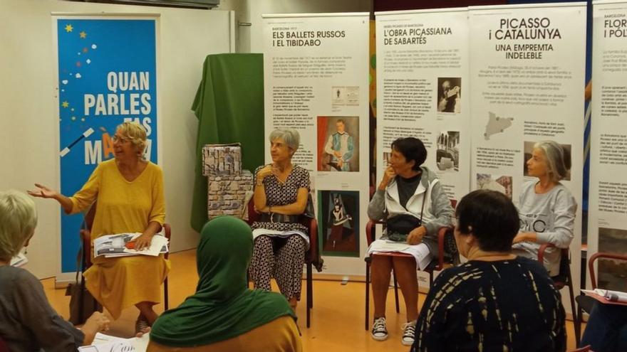 Roses promou un taller de lectura i conversa per a impulsar l’ús social del català