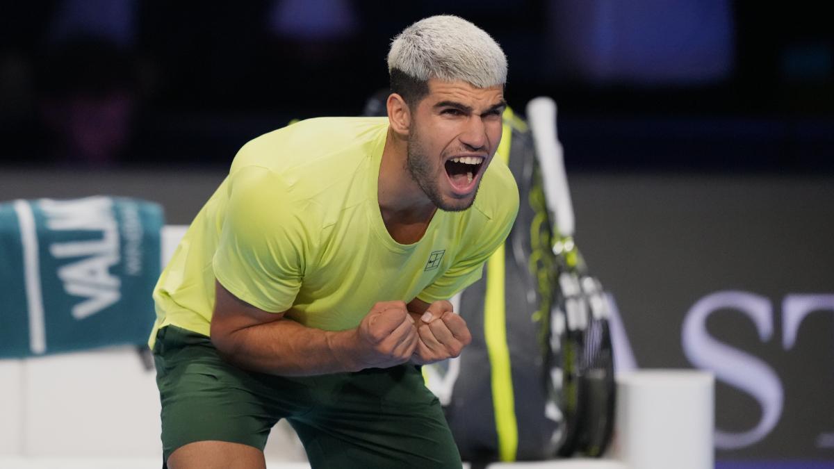 Alcaraz celebrates the victory against Musetti