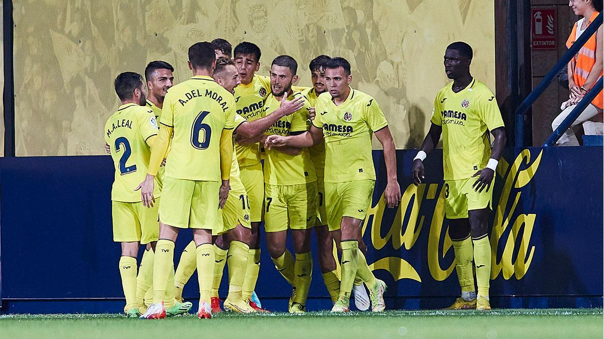 Resumen, goles y highlights del Villarreal B 2 - 1 Oviedo de la jornada 14 de LaLiga Smartbank