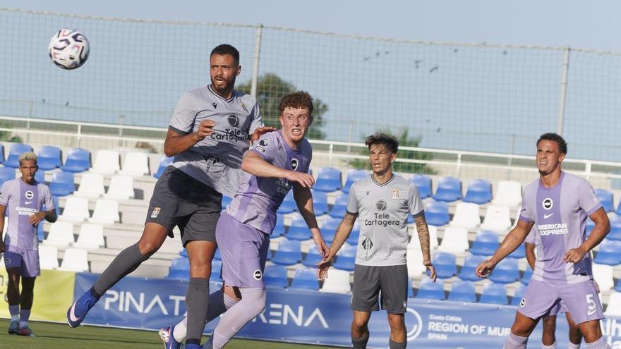 El FC Cartagena ‘paga el pato’ en la primera jornada de liga