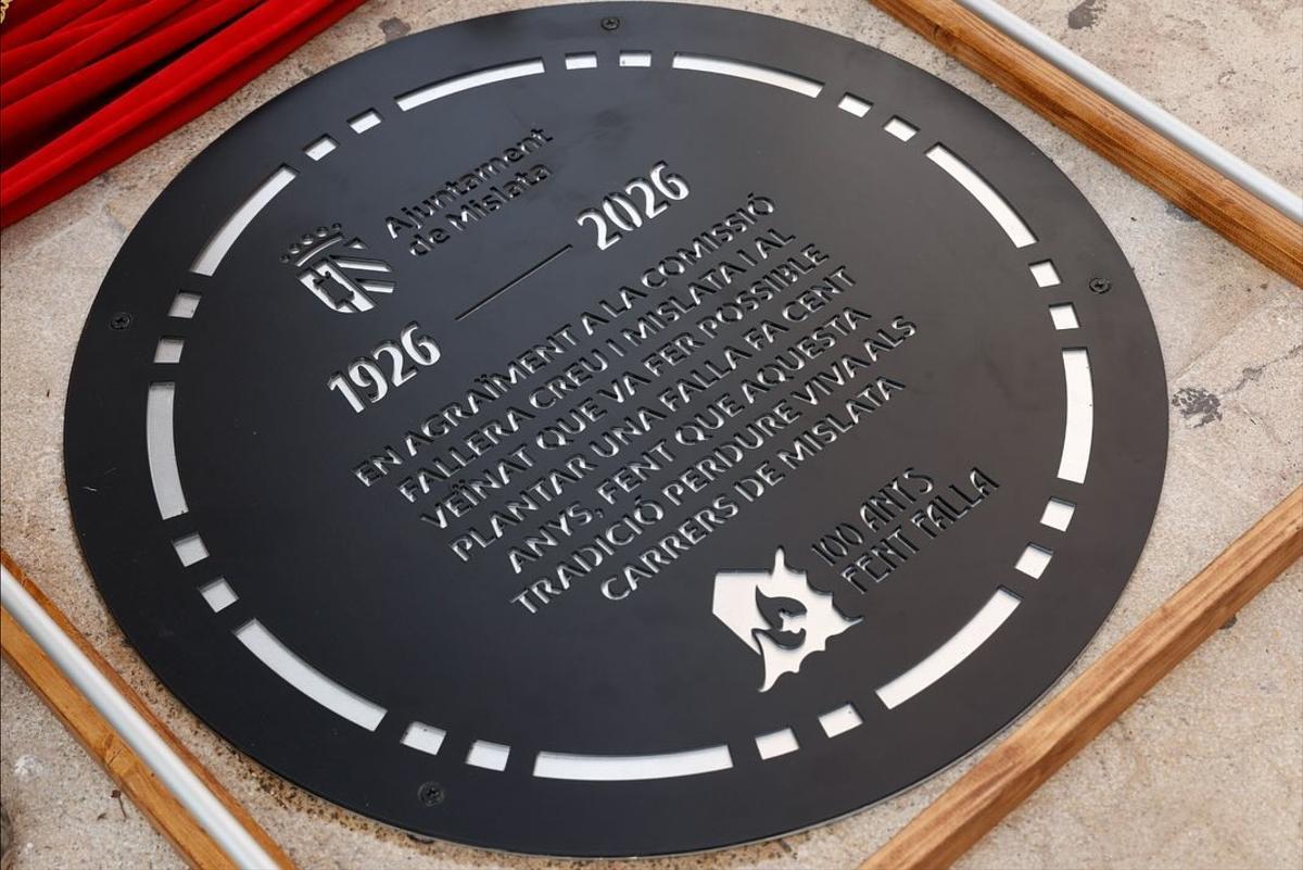 La placa, tal como queda para la posteridad