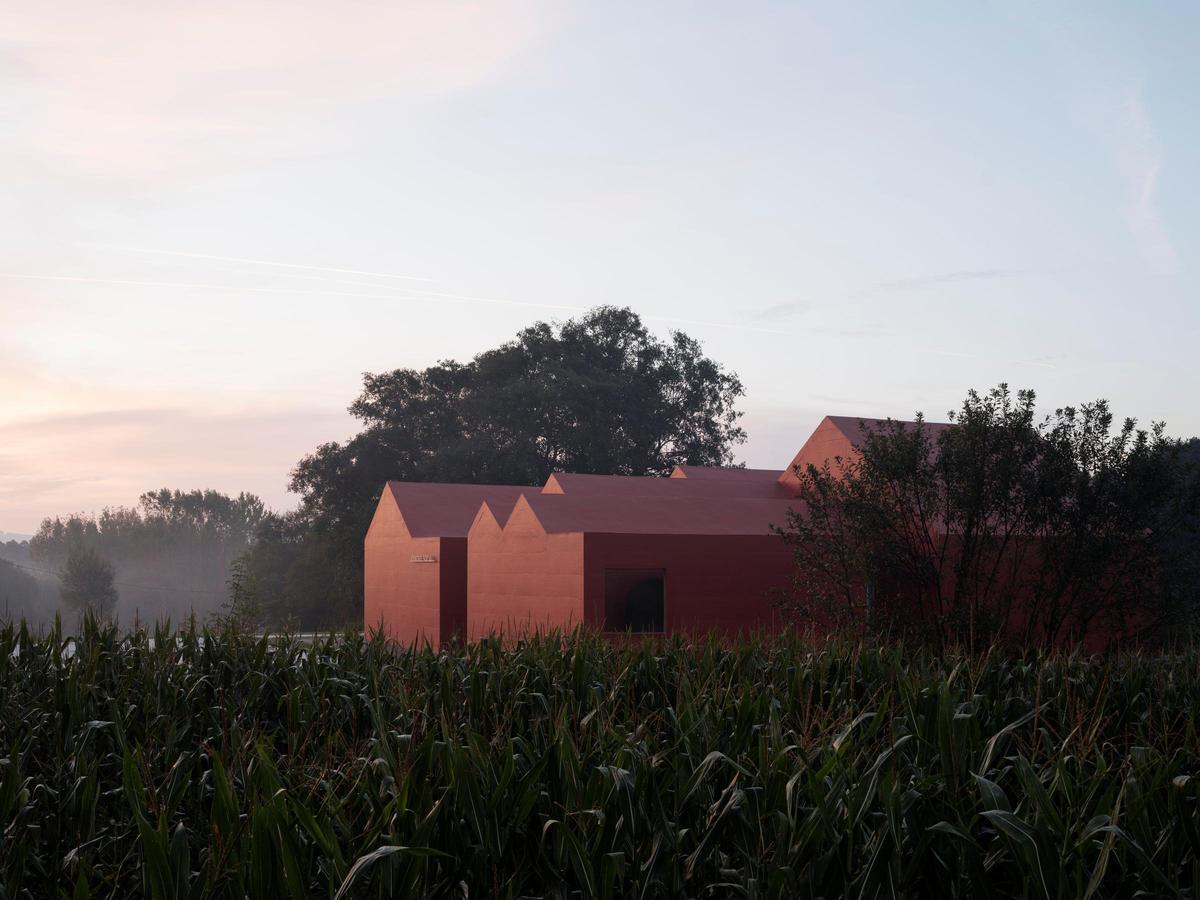 Centro social de Goiáns, na parroquia carballesa de Xoane.
