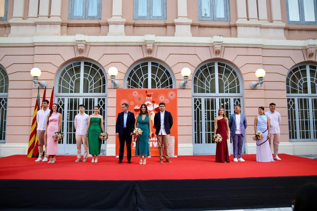 Presentación oficial de la Reina de la Fira 2025 y su corte de honor, en la Casa de la Cultura.