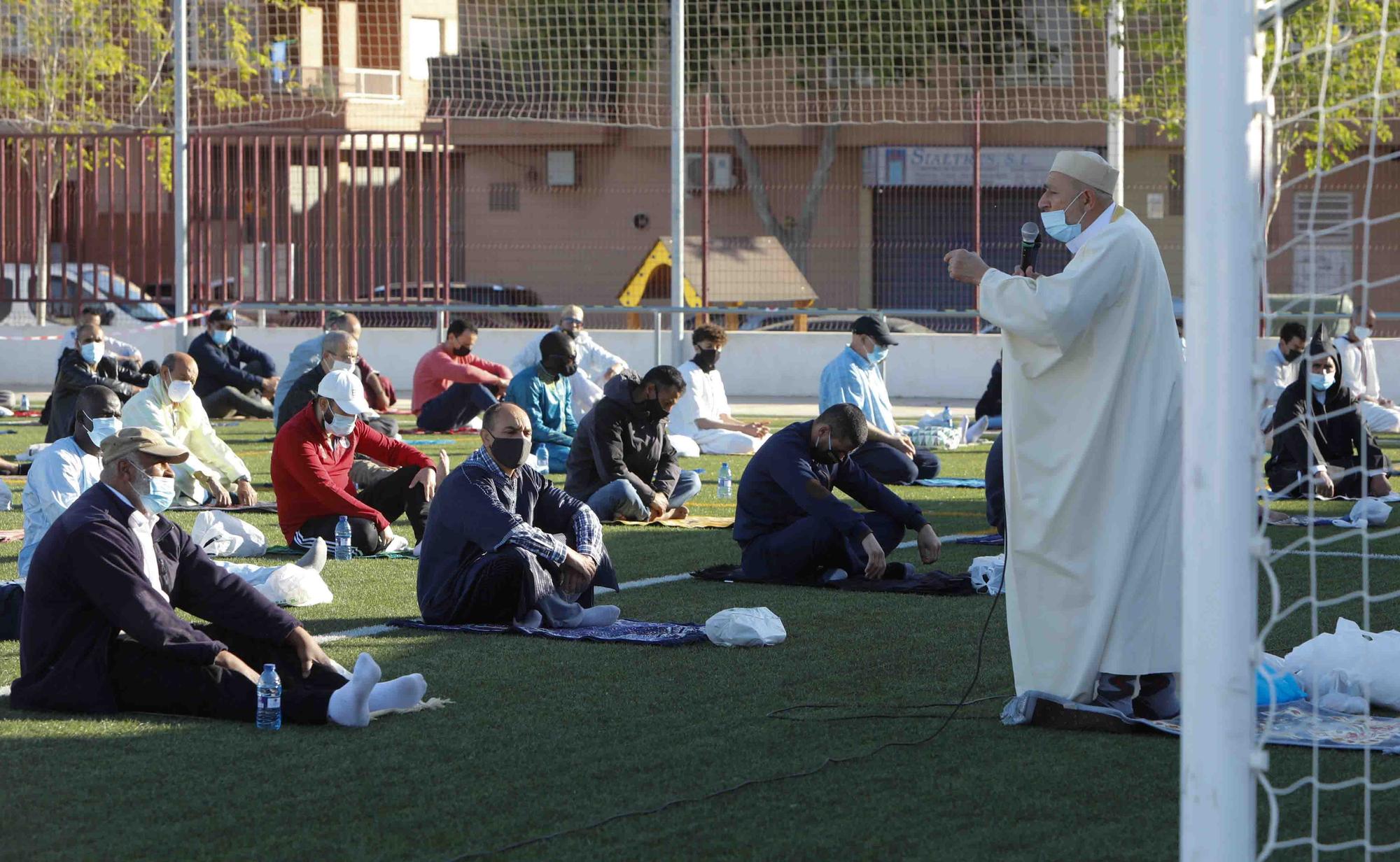 Cientos de musulmanes celebraron en Sagunt el fin del Ramadán.