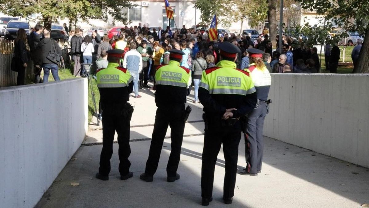 rjulve36158255 berga 04 11 2016 concentracionj tras la detencion de la alca170113170201