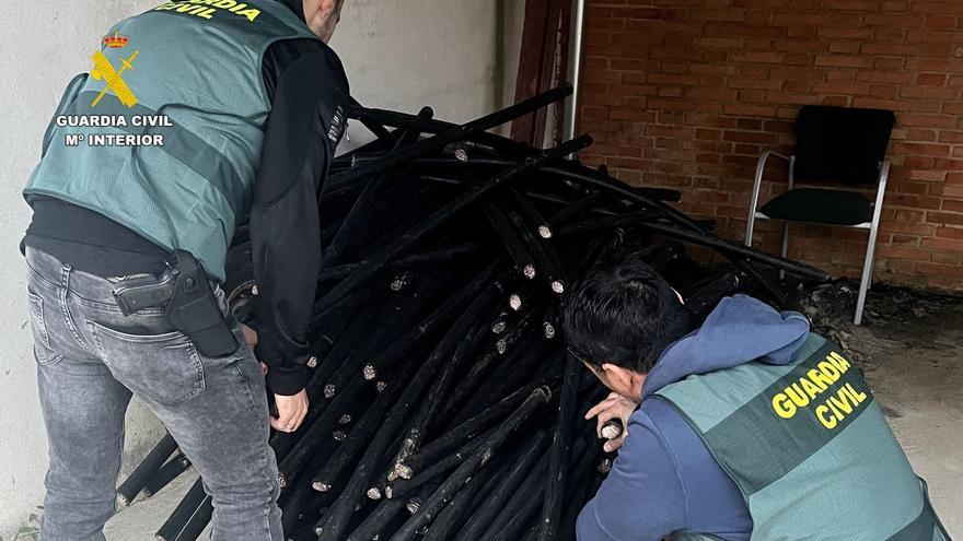 La Guardia Civil detiene a tres personas por los delitos receptación y usurpación de inmueble, en Toro