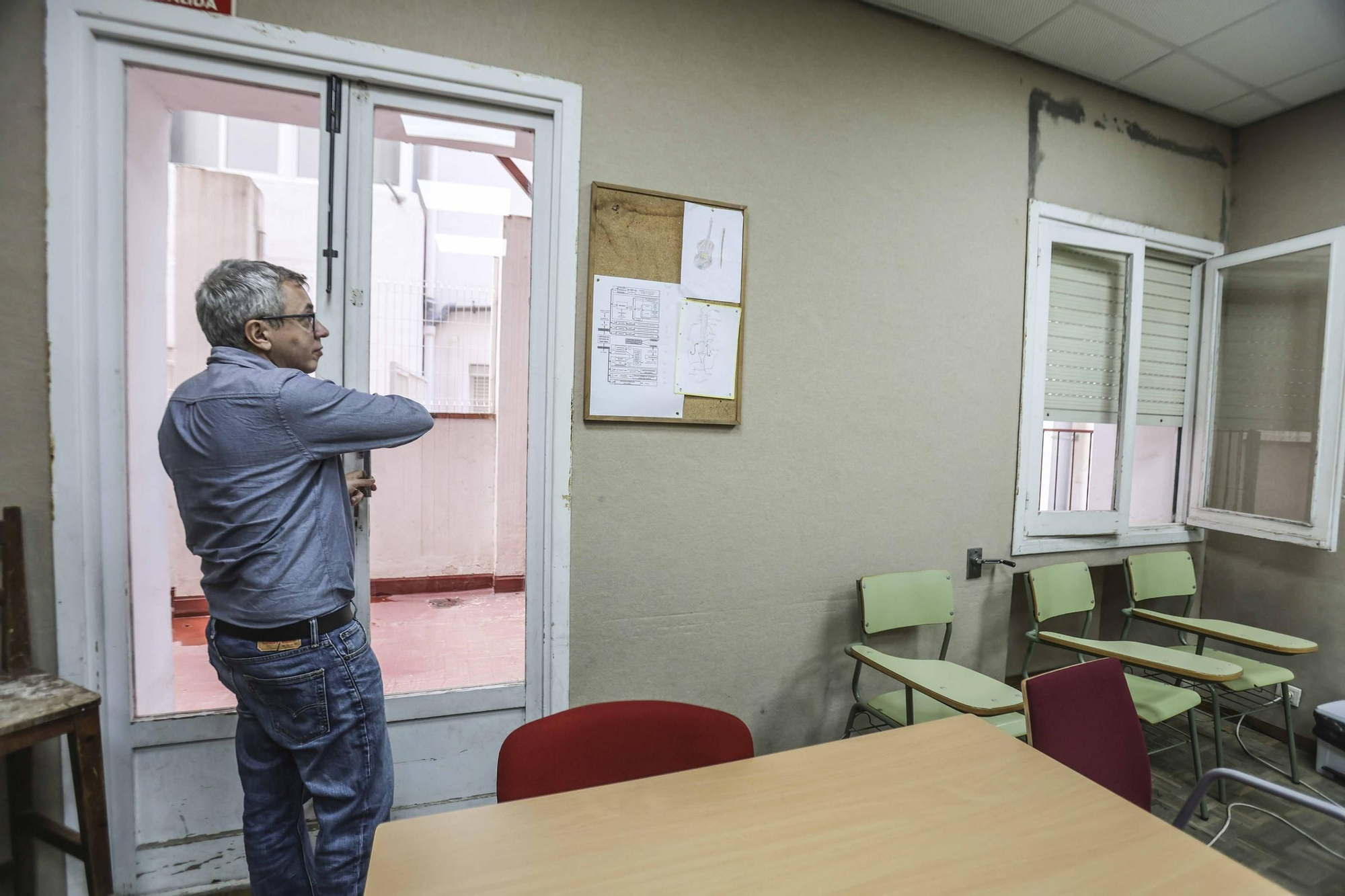 Así está el conservatorio de música de Alicante tras 20 años esperando su traslado