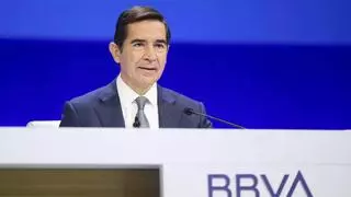 El presidente del BBVA insiste en el 'sentido estratégico' de la opa al Sabadell