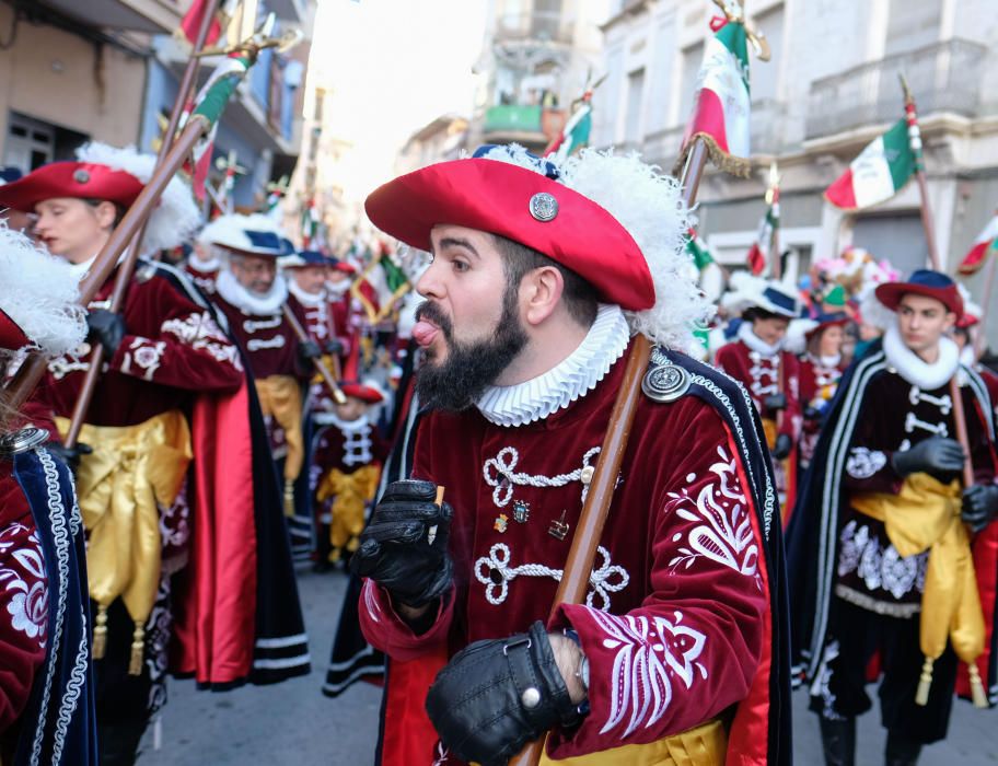 La Entrada y la Retreta abren los Moros y Cristianos de Sax