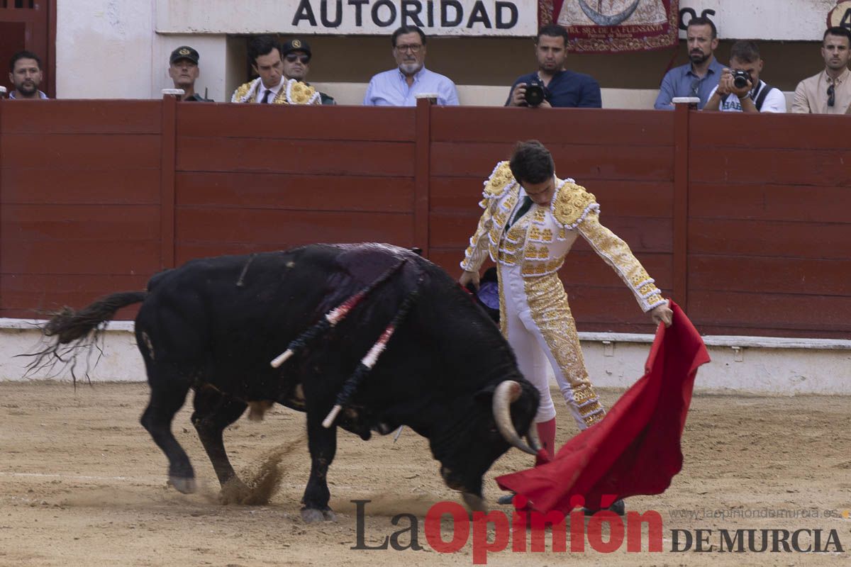 Tarde histórica en Abarán con la alternativa de José María Trigueros y el indulto de Tomás Rufo, junto a Castella salieron a hombros