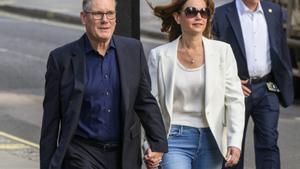 Starmer s’aferra al càrrec malgrat la pressió dels laboristes perquè dimiteixi