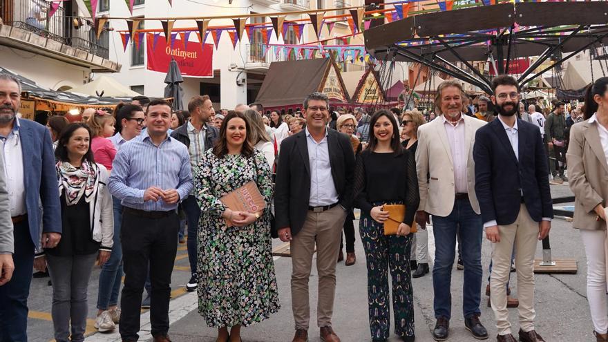 Ontinyent se adentra en el medievo con una reivindicación del comercio tradicional