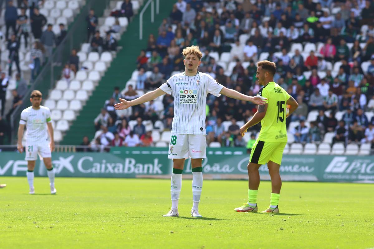 EL ARCÁNGEL: CÓRDOBA CCF CF-CEUTA Primera división de Fútbol RFEF Simo