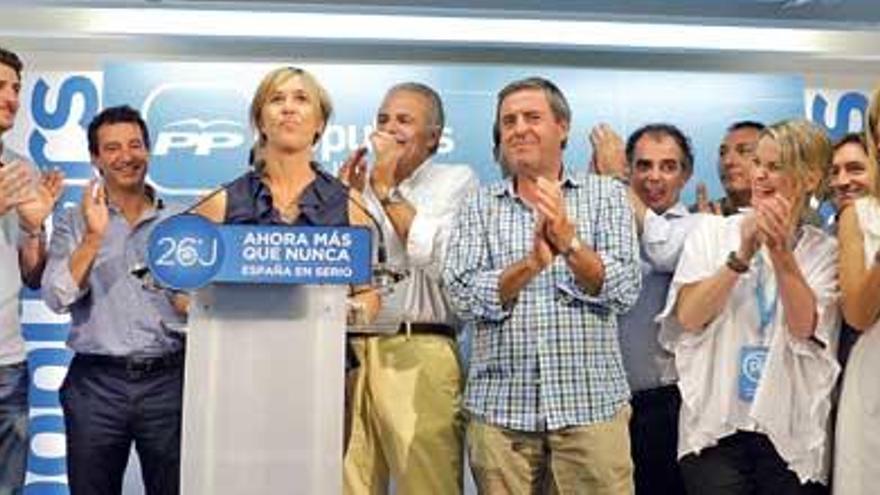Los dirigentes del PP no escondieron su alegría mientras seguían los resultados de las elecciones en Balears.